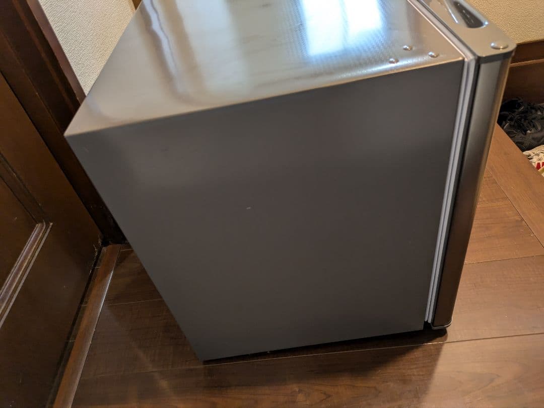 コンパクト冷凍庫 シルバー
