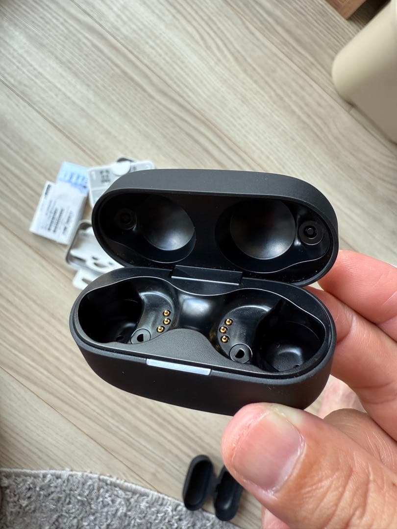 【美品】SONY WF-1000XM4 ワイヤレスイヤホン ブラック 1ヶ月使用