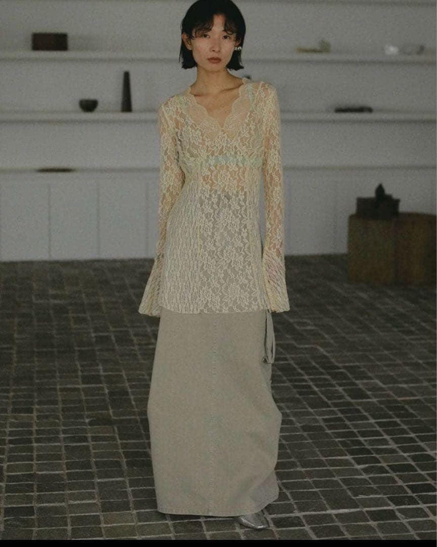 ameri vintageクリーム色 レース 【今日明日のみ値下げ❗️】