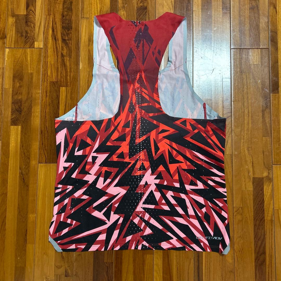 Nike エアロスイフト　S