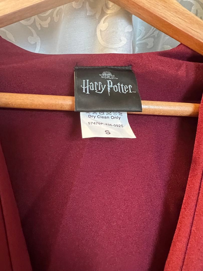 グリフィンドール ローブ&カチューシャ&マフラー　まとめ売り　ハリーポッター