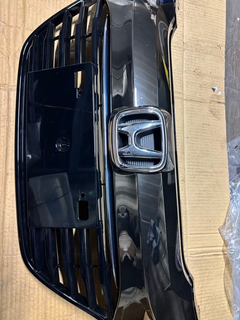 Honda ホンダベゼル RU3 ハイブリッド フロントグリル