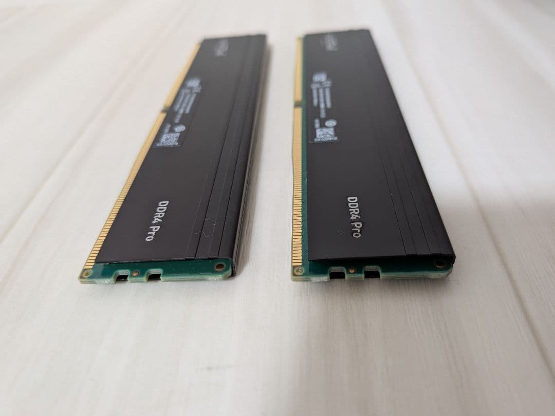 Crucial DDR4 Pro 16GB 3200 CL22 UDIMM ２枚
