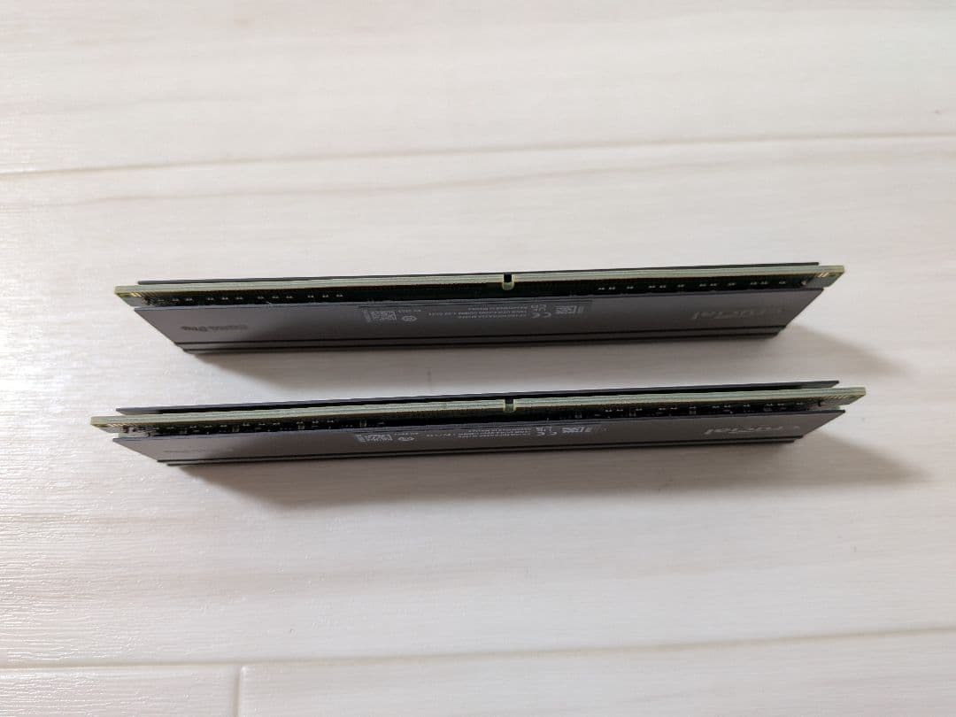 Crucial DDR4 Pro 16GB 3200 CL22 UDIMM ２枚