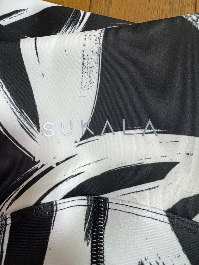 【4割引！】冬の新作　LAVA ヨガウェア　ハート