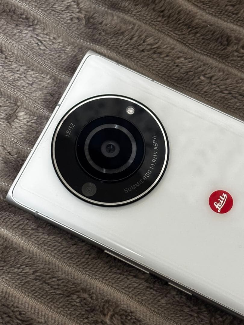 超美品　ライツフォン2 本体、レンズカバー付き