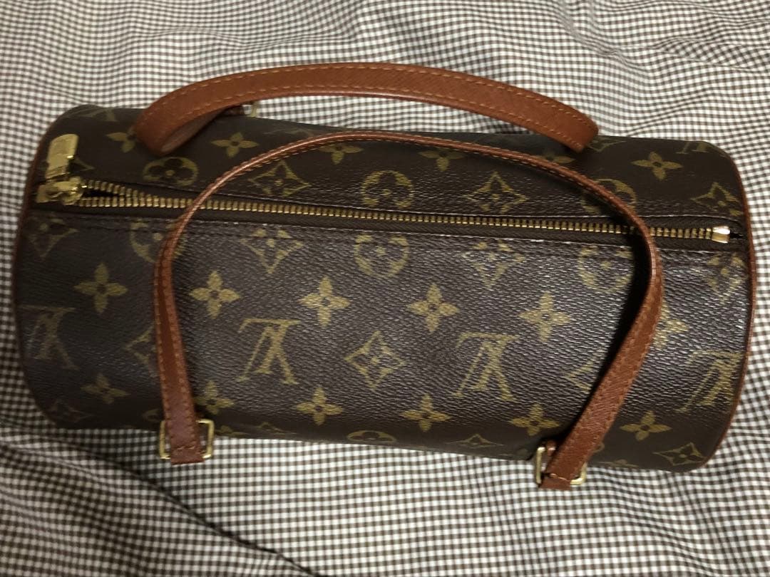 Louis Vuitton モノグラム　パピヨン