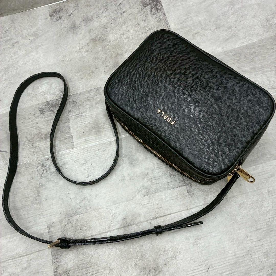 美品 フルラ リリー Wファスナー カメラバッグ ショルダーバッグ クロスボディ