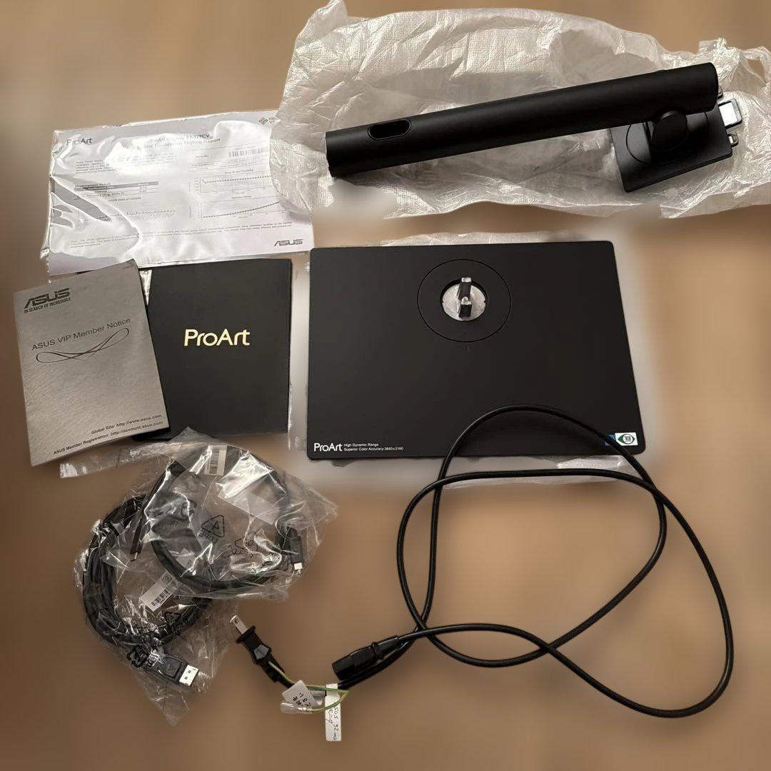 ASUS ProArt Display PA32UCV 本体