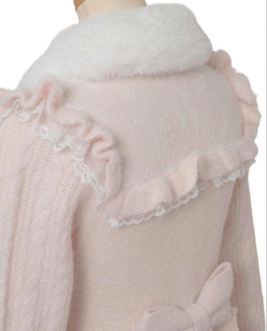 リズリサ ファーカラーぺプラムカーディガンピン