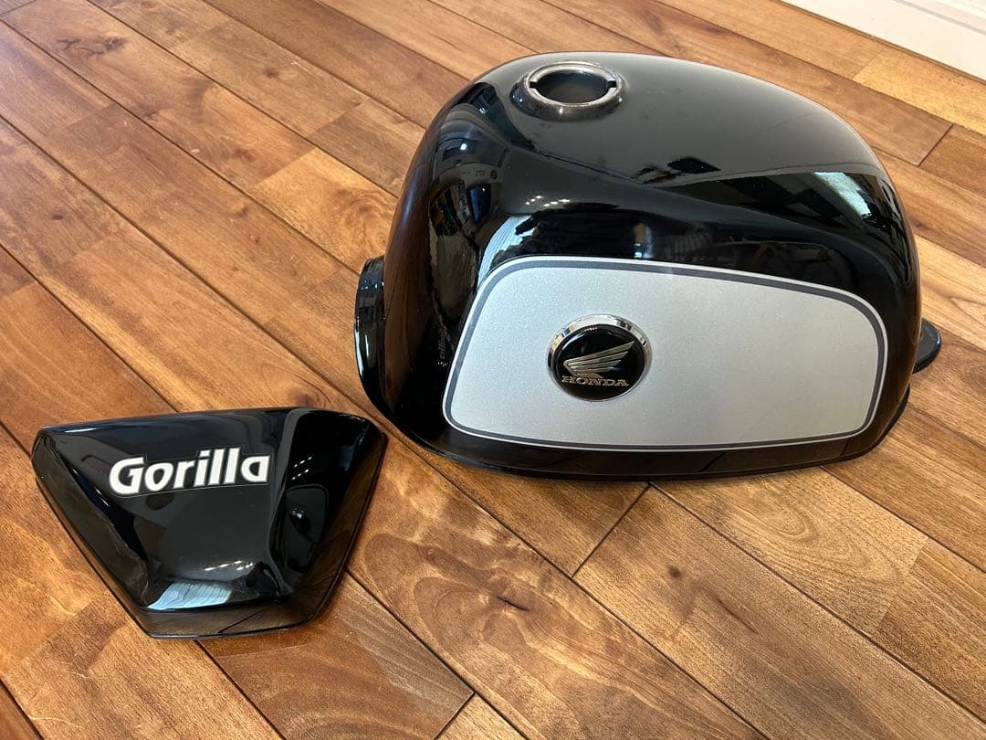 希少 ホンダ ゴリラ タンク ブラック シルバー　サイドカバー　純正　モンキー