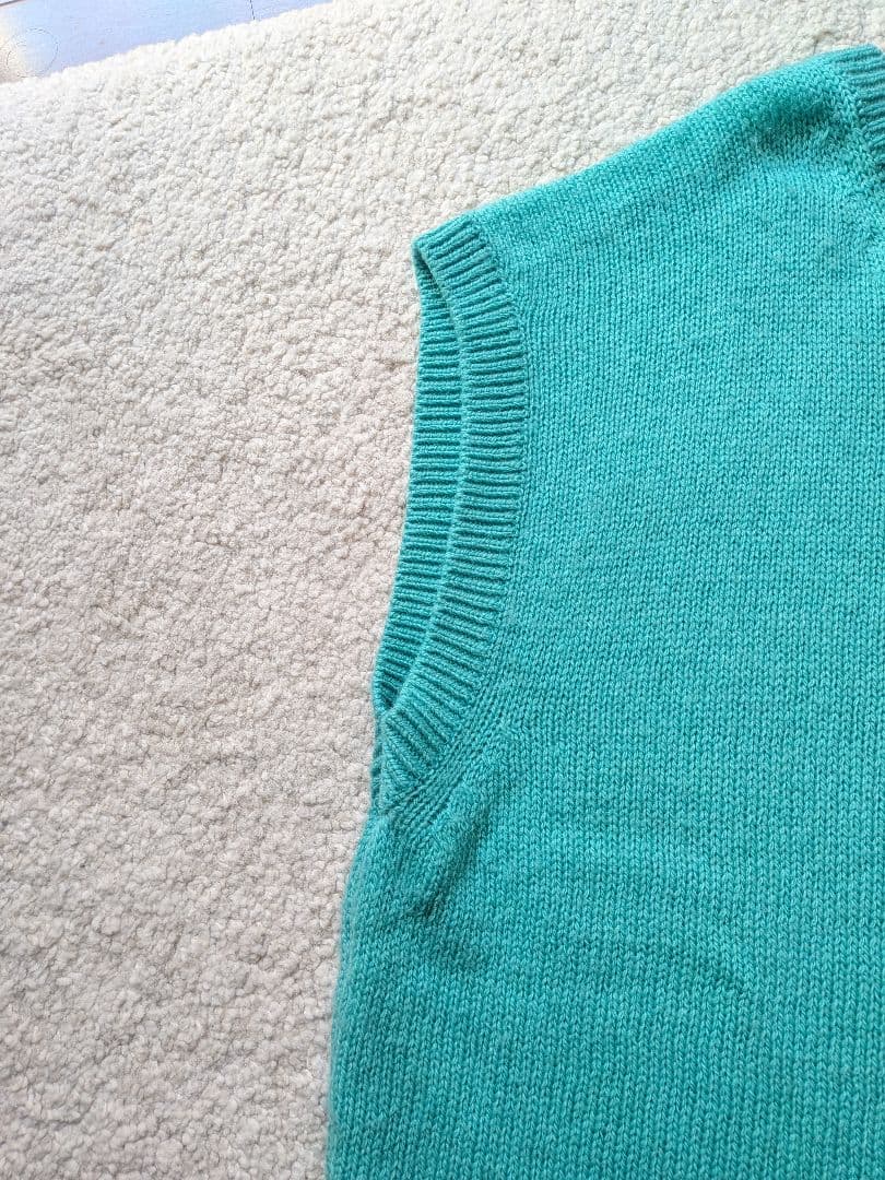 AURALEEオーラリー　ニットベスト新品