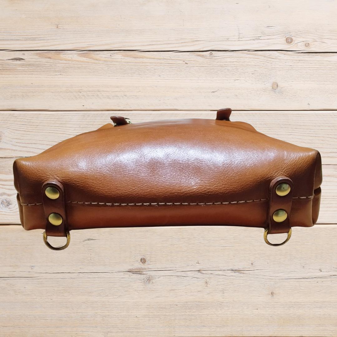 HERZ ラックスリュック・(R-143) N Big肩当て付き キャメル