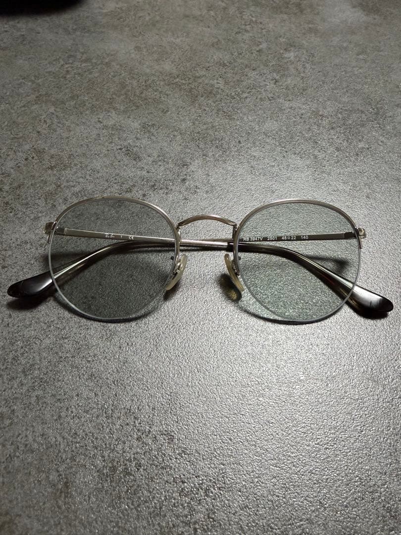 Ray-Ban シルバーラウンドサングラス　アッシュグレー