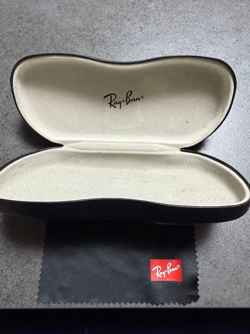 Ray-Ban シルバーラウンドサングラス　アッシュグレー