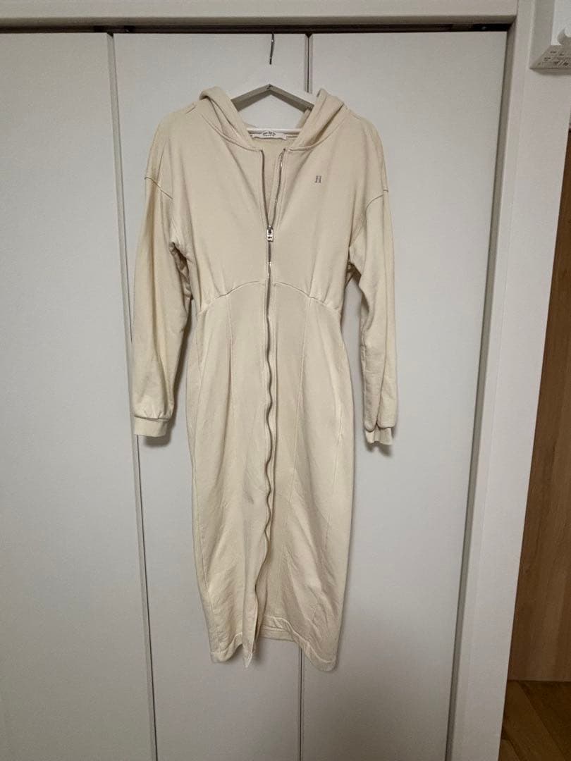ワンピース Herlipto Flight Mode Zip Hoodie Dress