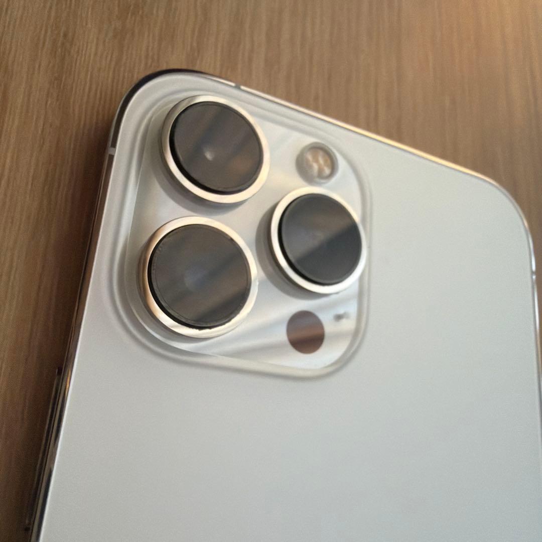 iPhone13pro max シルバー　256GB