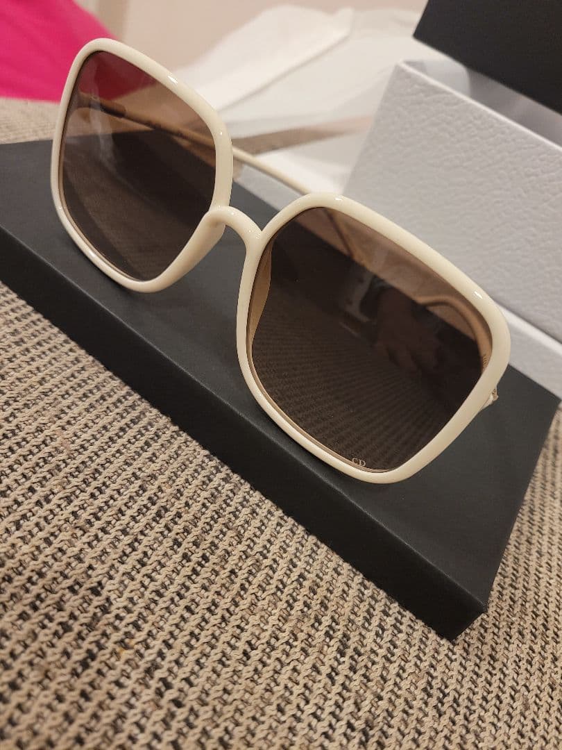 diorサングラス 新作