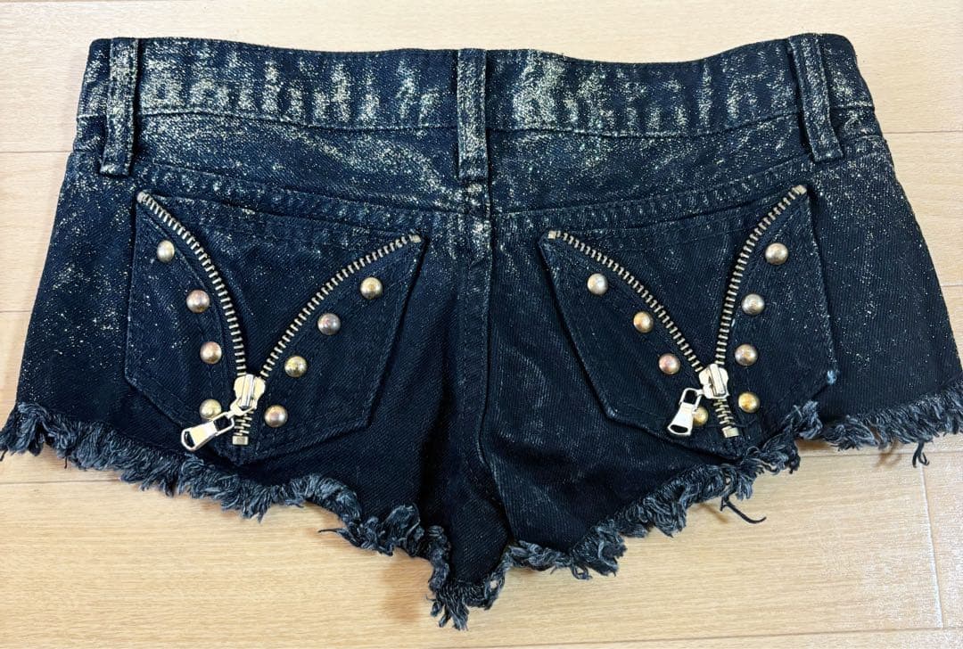 d.i.a. 新品 美品 タグ付き ブラックショートパンツ サイズ24