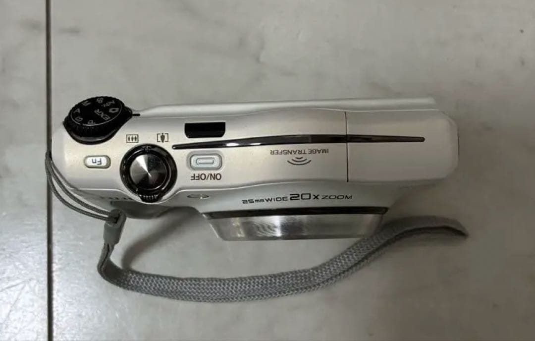 FUJIFILM デジタルカメラ FINEPIX F800EXR ホワイト