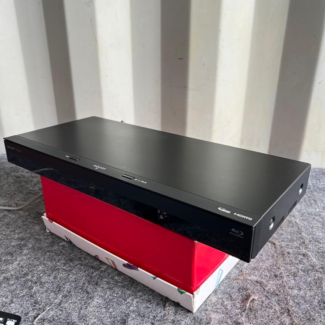 E71美品✨　シャープ 1TB ブルーレイレコーダー AQUOS 2番組同時録画