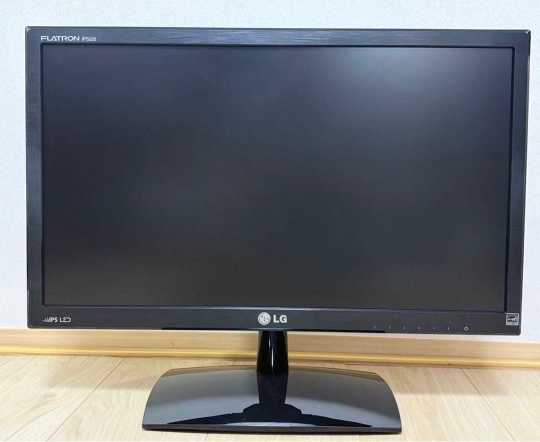 りょうた 品/X51 R2/i7/メ16/モニターセット