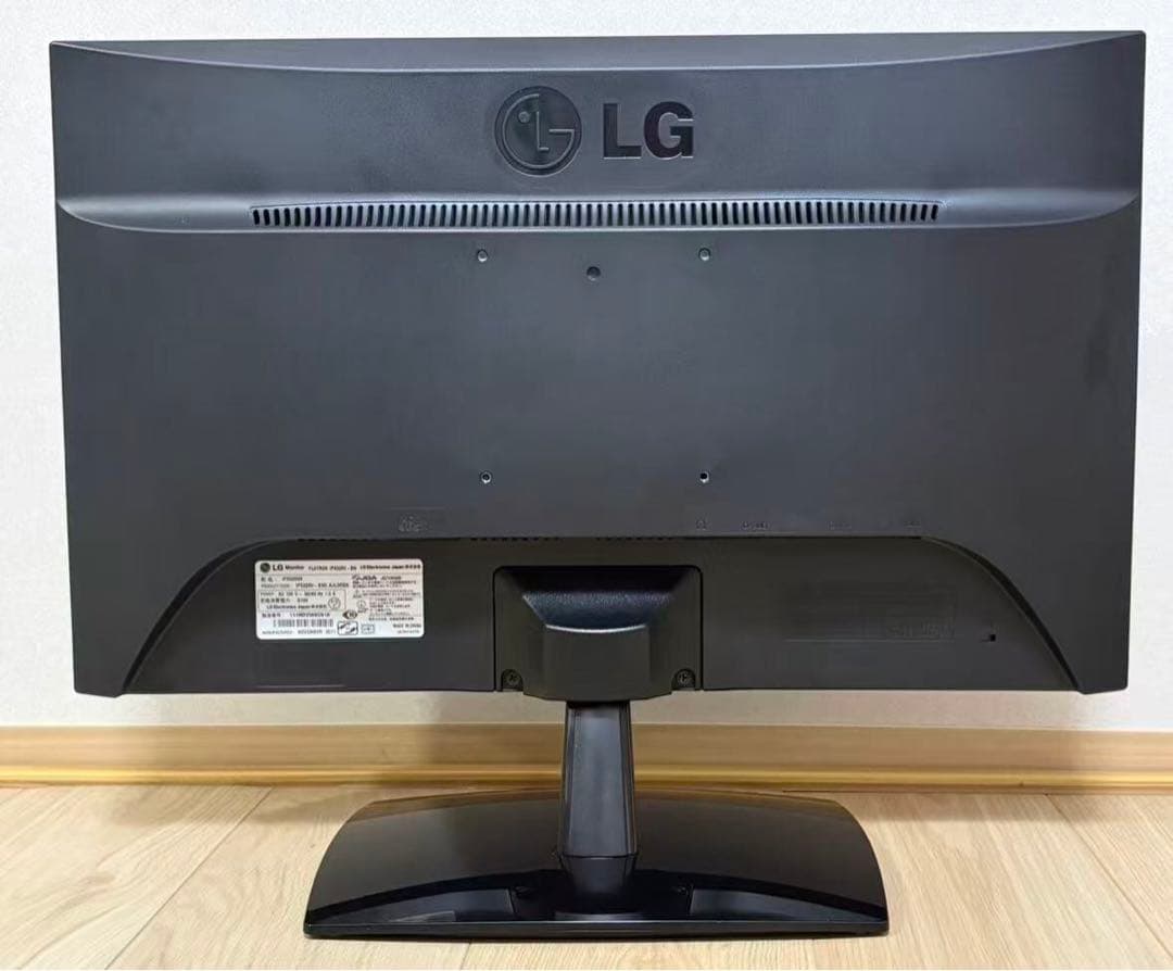 りょうた 品/X51 R2/i7/メ16/モニターセット