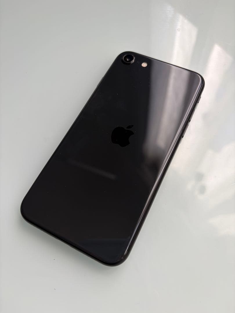 iPhone SE（第二世代）本体のみ