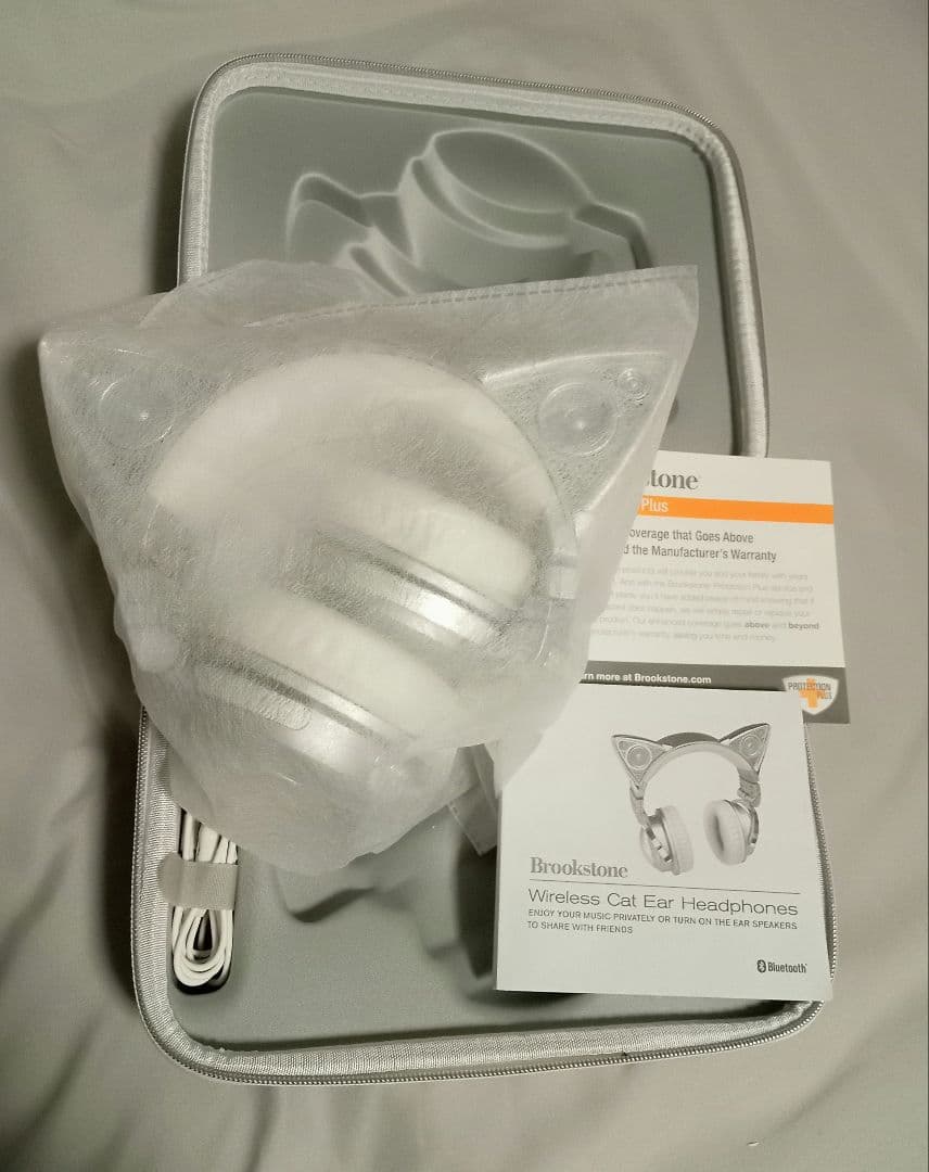 Brookstone猫耳ヘッドホン限定版アリアナ・グランデ ワイヤレスモデル