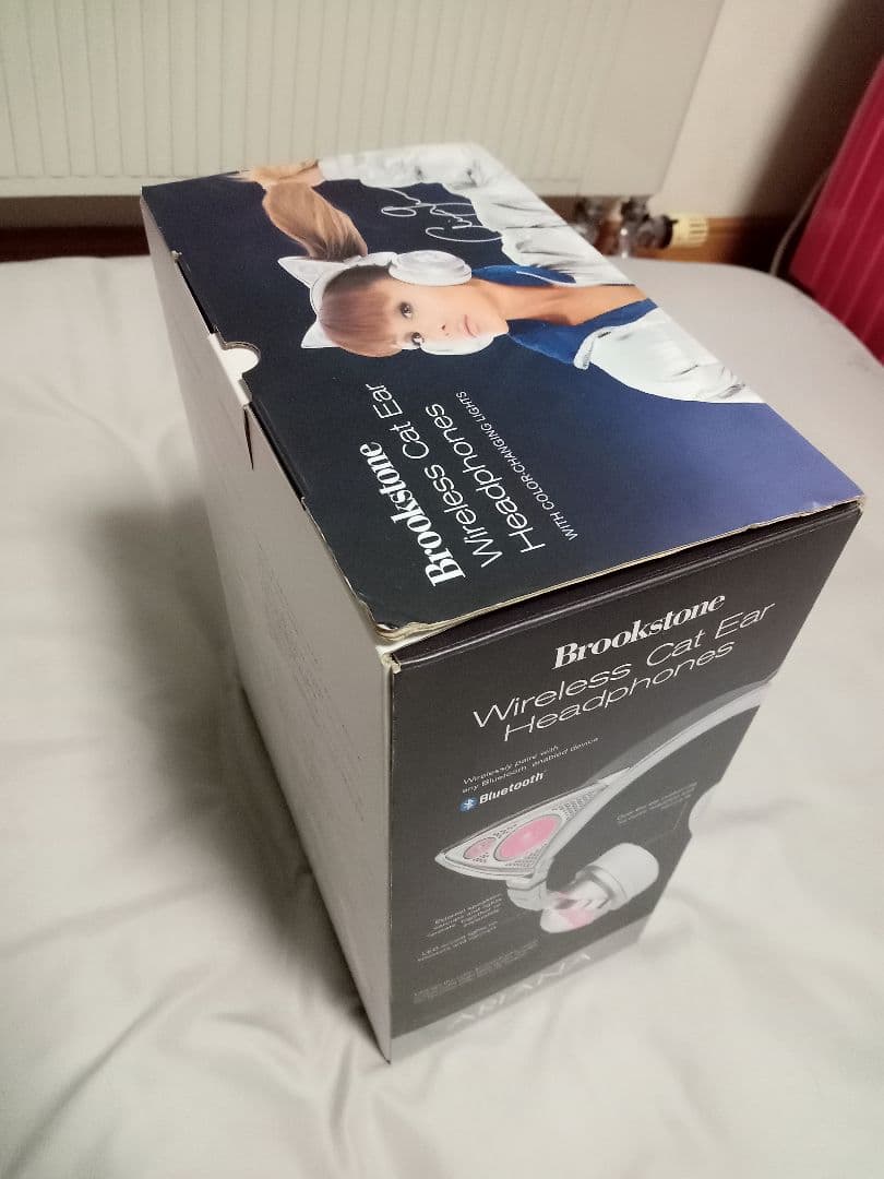 Brookstone猫耳ヘッドホン限定版アリアナ・グランデ ワイヤレスモデル