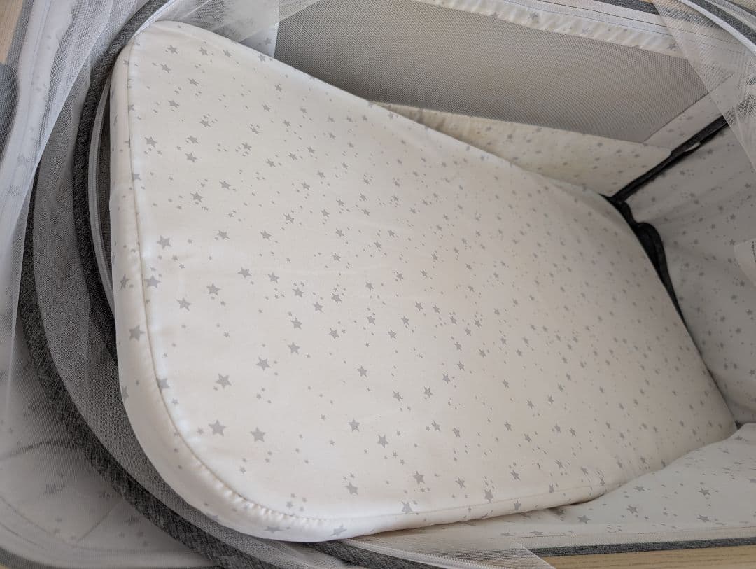 HZDMJ ベビーベッド タイニーサイズ　 高さ調整可　ゆりかごにも　ネットあり