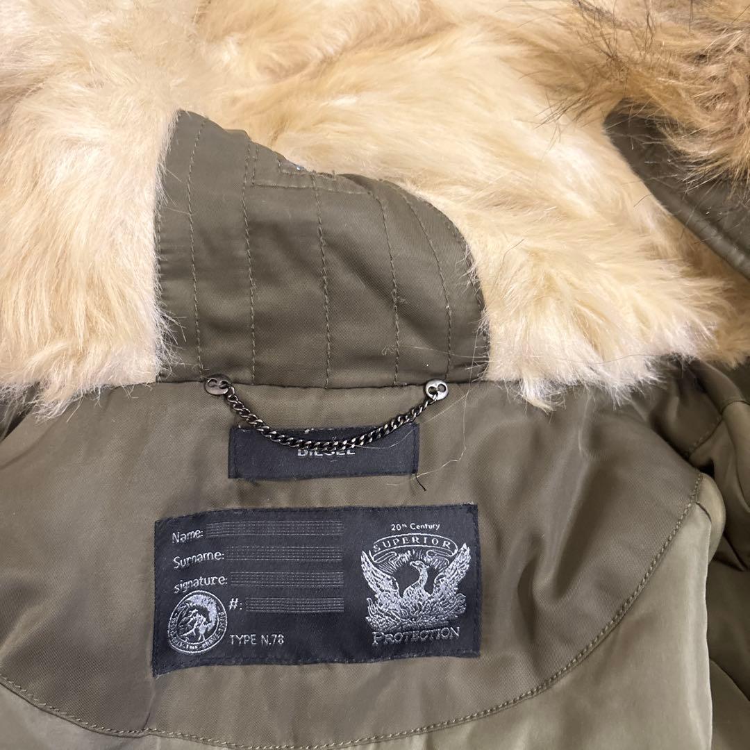 DIESELファー付きオリーブボンバージャケット