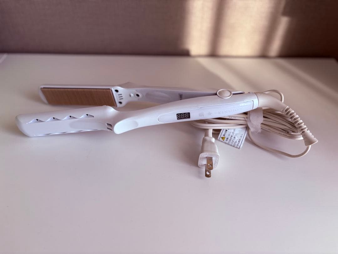 絹女 LM-125 ストレートヘアアイロン シルクプレート搭載