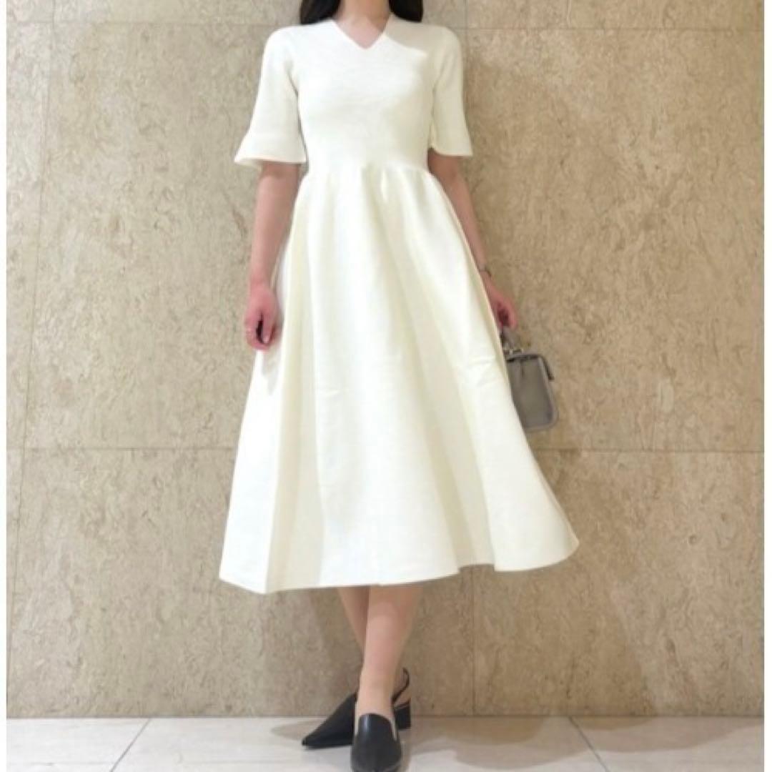 Vネックホールガーメントワンピース アイボリー 38 セルフォード