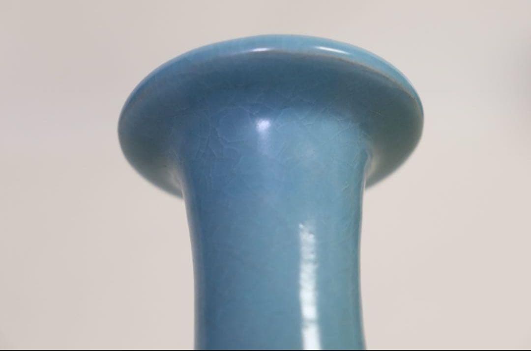 中国四大名窯 宋代汝窯天青釉長頸瓶奉華在铭