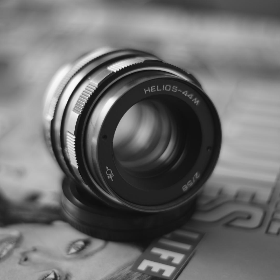HELIOS ヘリオス 44M 58mm F2 M42マウント ぐるぐるボケ