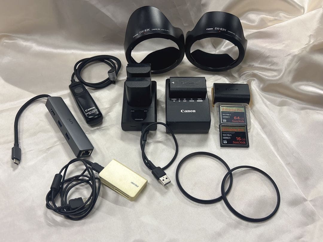 Canon EOS 5D Mark III + レンズ2本 + アクセサリー