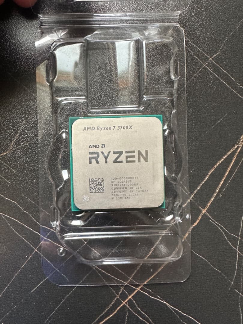 [オマケ付] AMD Ryzen 7 3700X CPU 本体