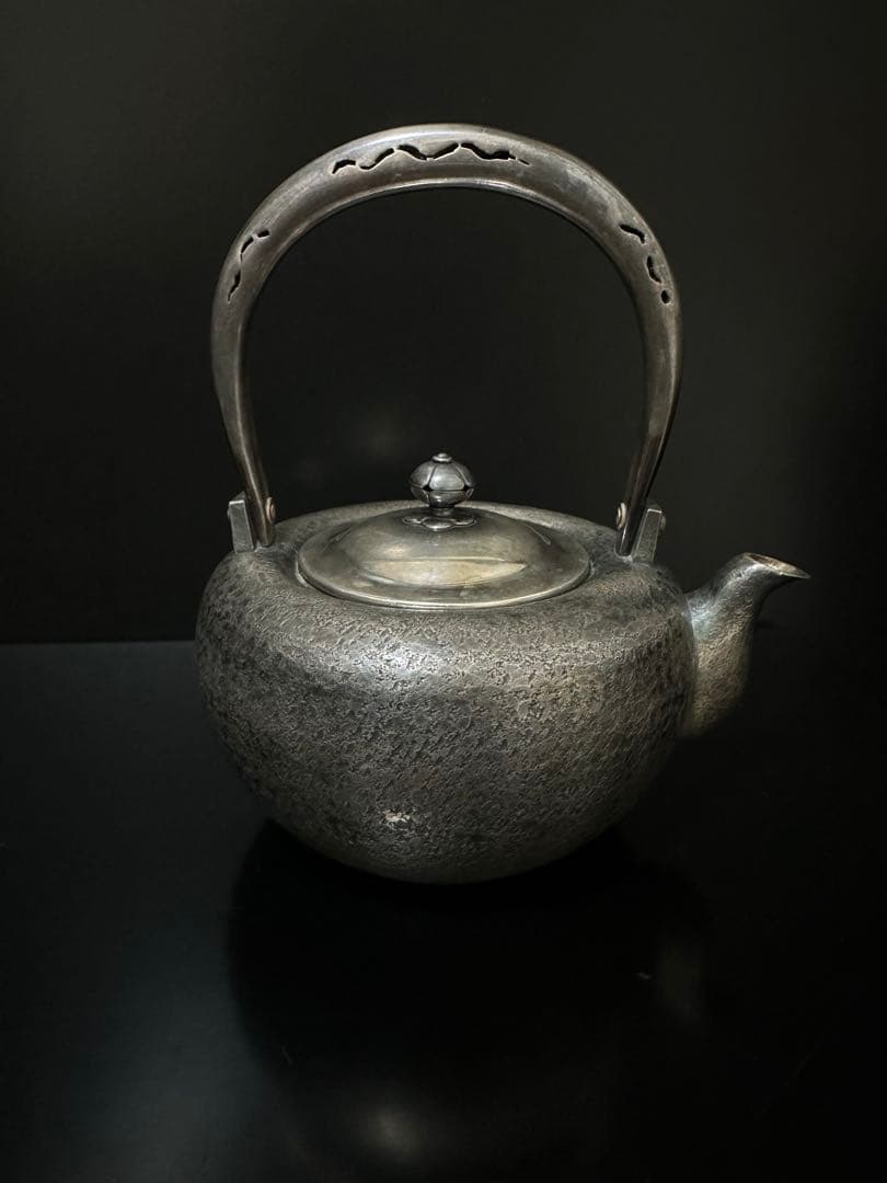 銀瓶　在銘　政晴 純銀　急須　666g 骨董　古美術