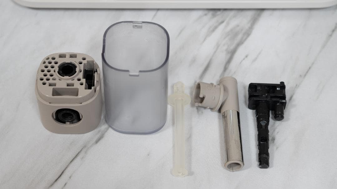 ネスプレッソ　ラティシマ・ワン　シルキーホワイト