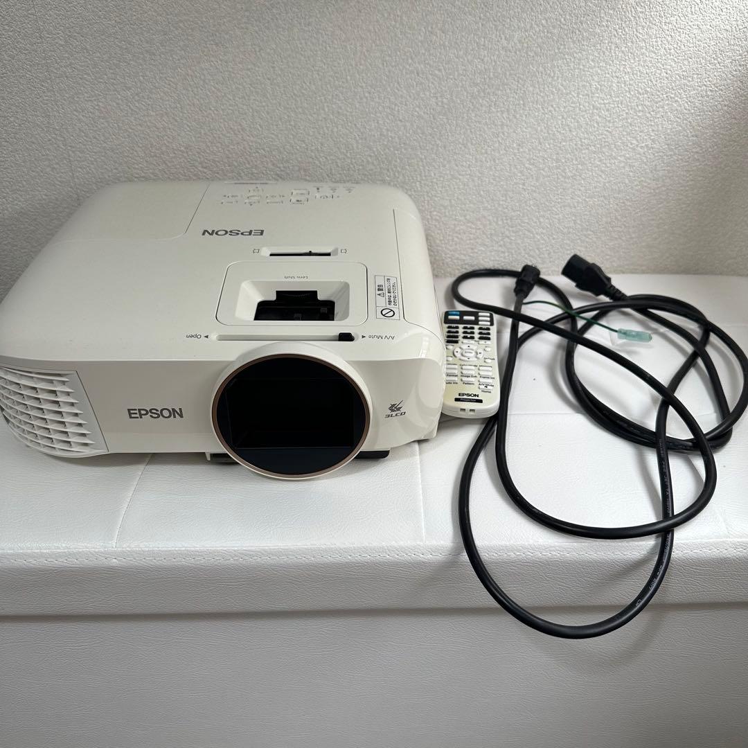 EPSONプロジェクター　EH-TW5650　ランプ点灯時間109H