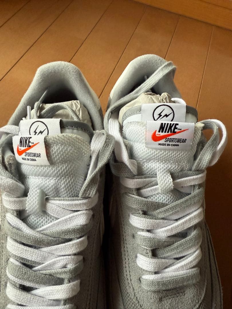 シューズ NIKE sacai Fragment