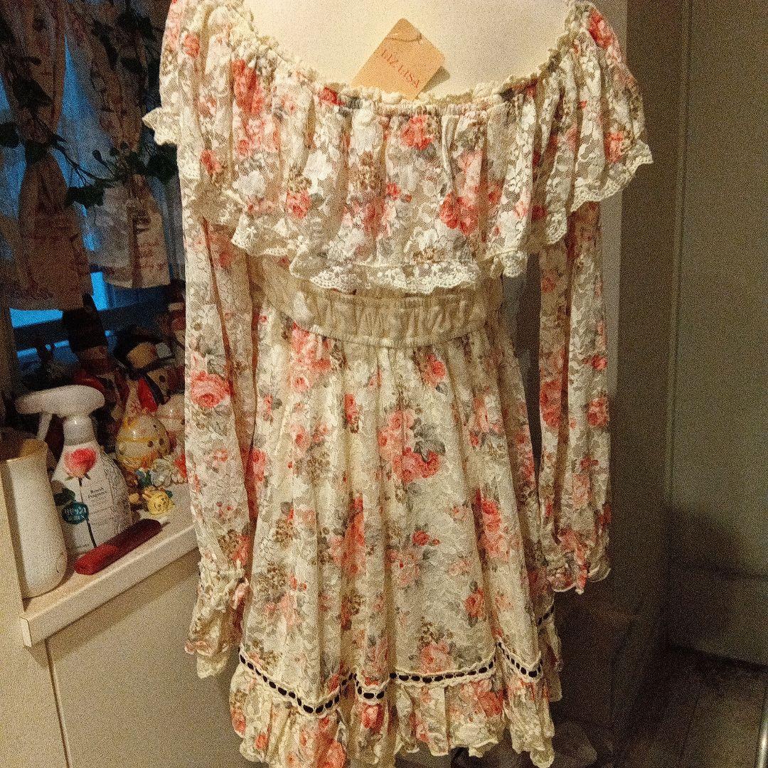 リズリサLIZLISAバラ柄総レースオフショルダーワンピース