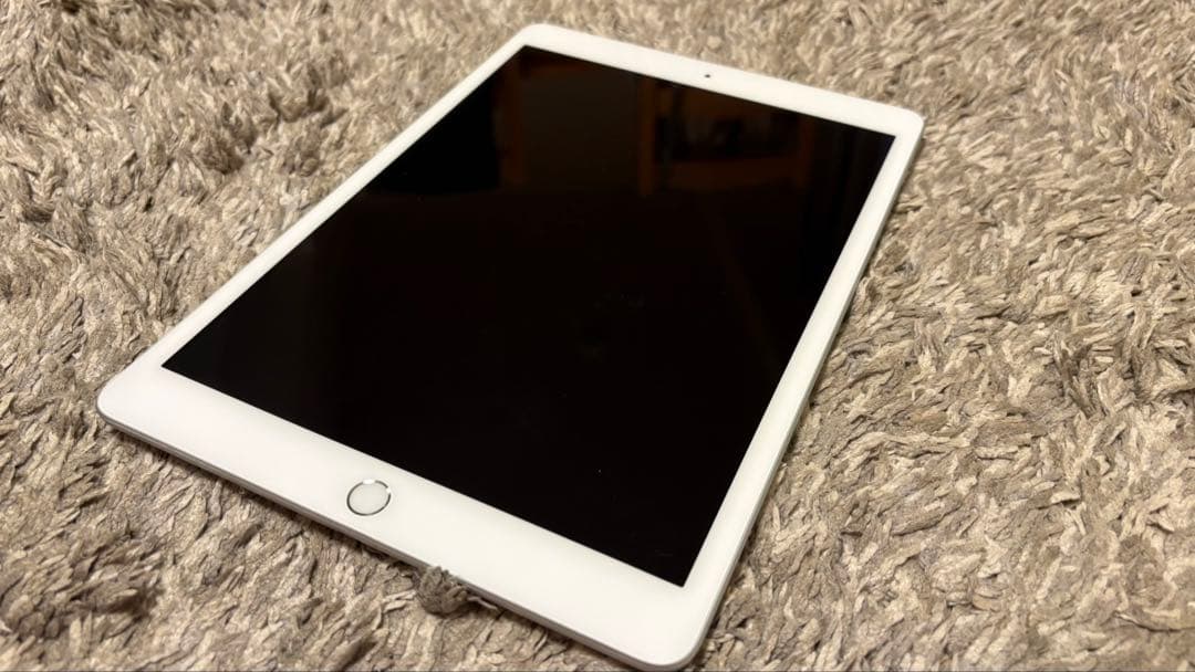 Apple iPad第7世代(2019年発売)32GBシルバー