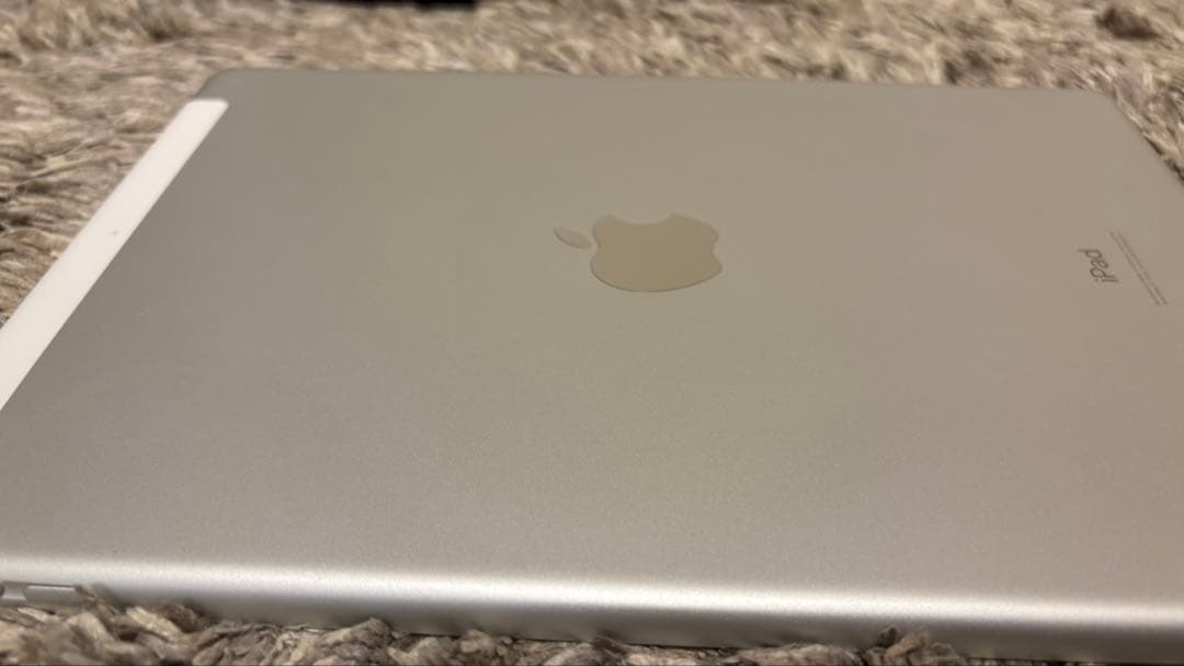 Apple iPad第7世代(2019年発売)32GBシルバー