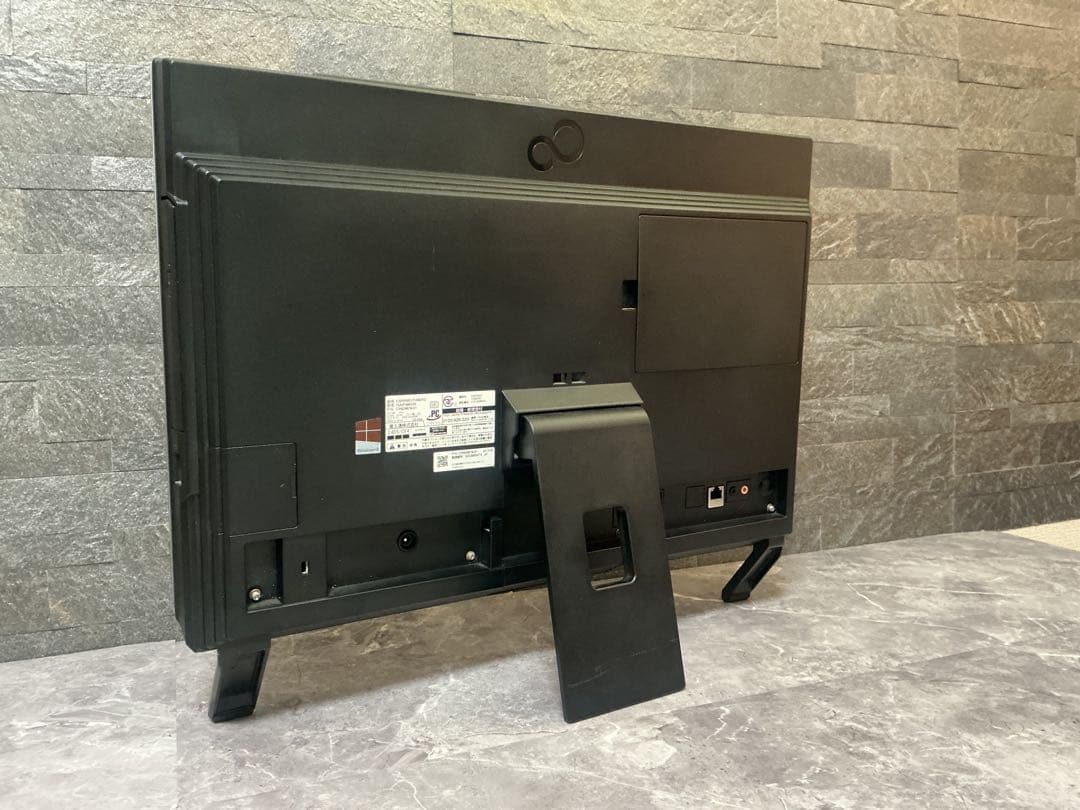 FUJITSU ESPRIMO COREi7 新品メモリ16 新品SSD512