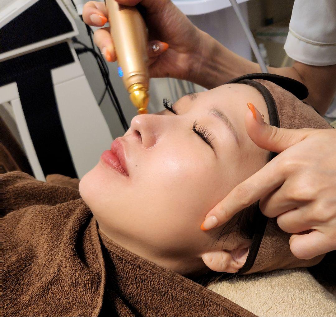 格安、新型プラズマシャワー美顔器 、保証期間残りあり！