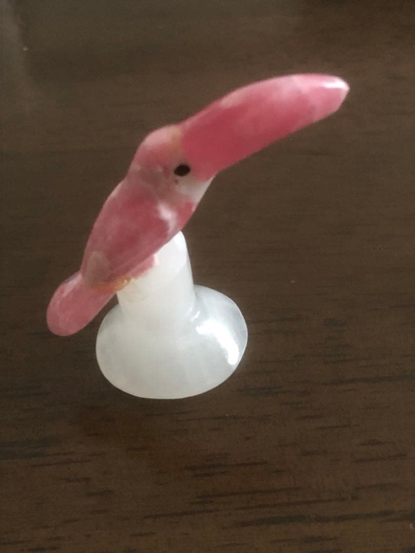 【パワーストーン】天然石インカローズ(ロードクロサイト)南米の野鳥オオハシ　置物