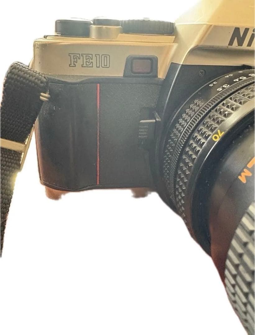 Nikon ニコン　FE10 フィルム一眼レフカメラ