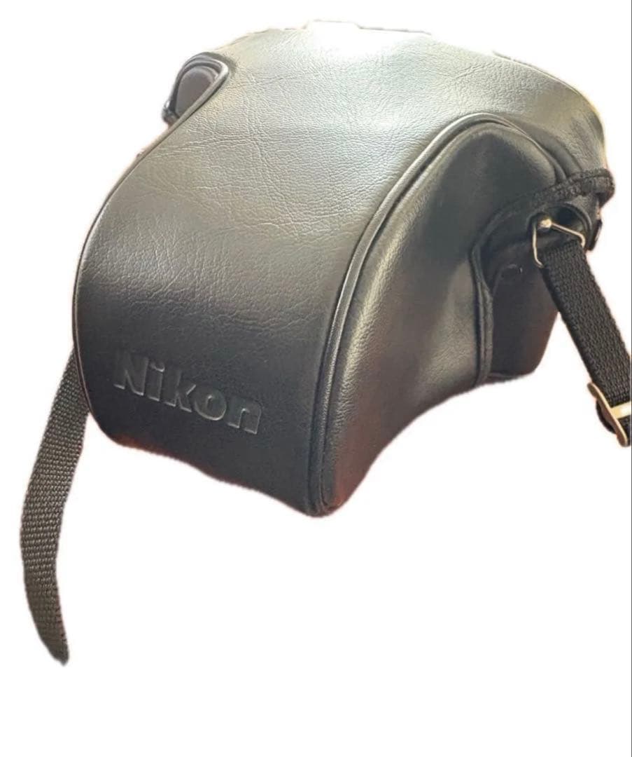 Nikon ニコン　FE10 フィルム一眼レフカメラ